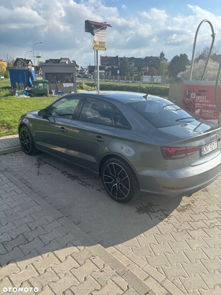 Audi A3 Sportback 1.6 TDI S tronic - 4