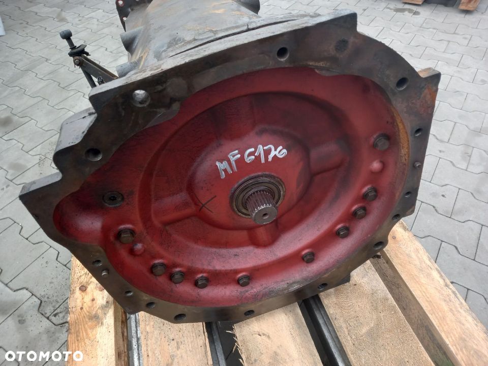 Obudowa skrzyni biegów Dynashift Massey Ferguson 6170 - 3