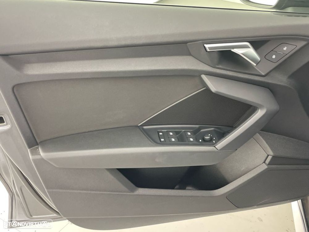 Audi A3 Limousine 30 TFSI S line S tronic - 16