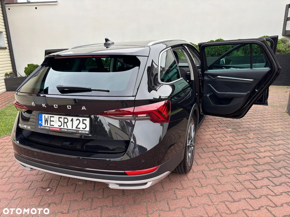 Skoda Octavia 1.5 TSI ACT Scout - 37