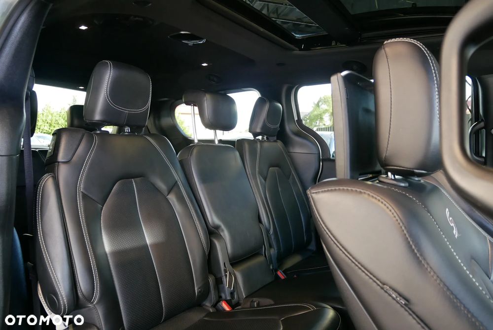 Chrysler Pacifica - 13