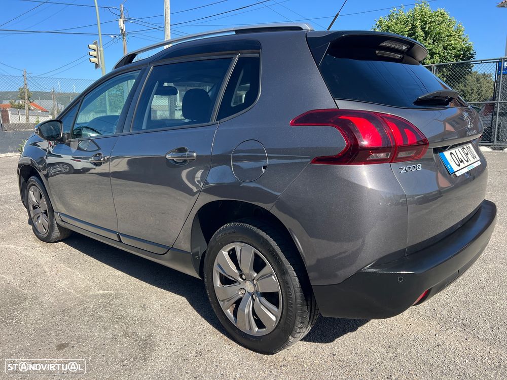 Peugeot 2008 1.2 PureTech Style - 17