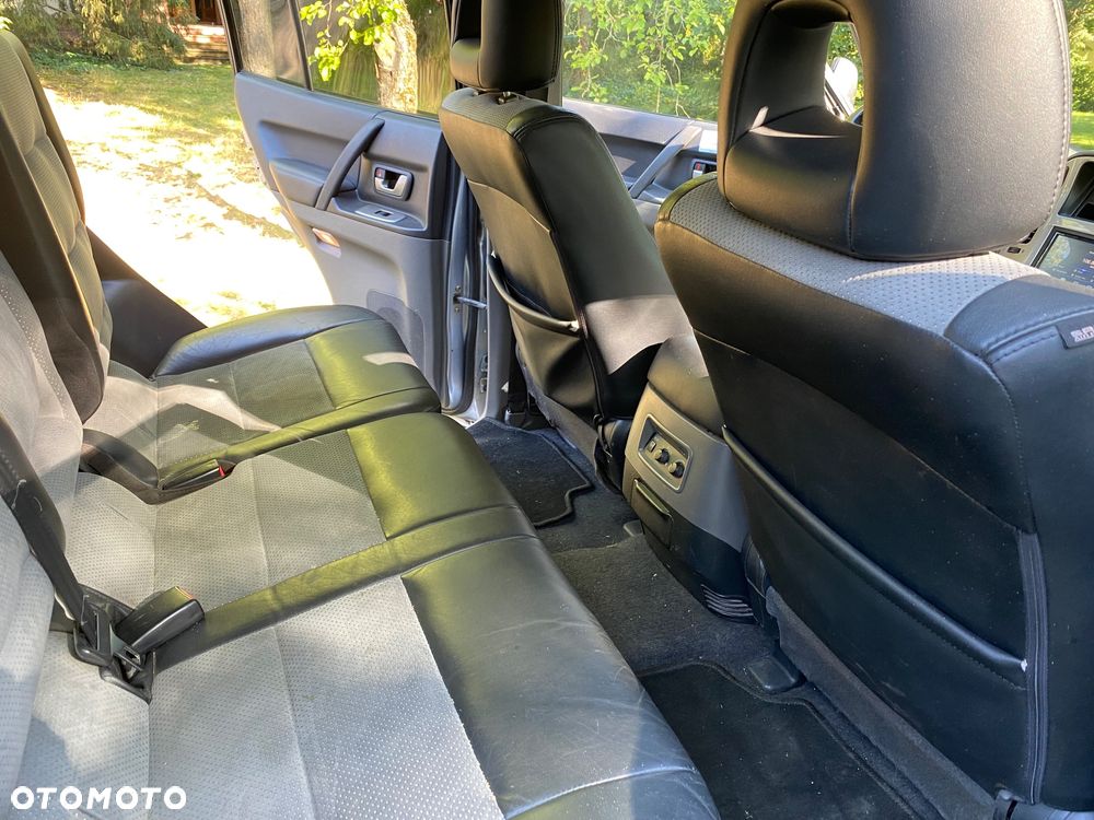 Mitsubishi Pajero 3.2 DI-D Automatik Dakar - 5