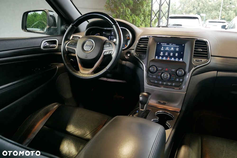 Jeep Grand Cherokee - 19