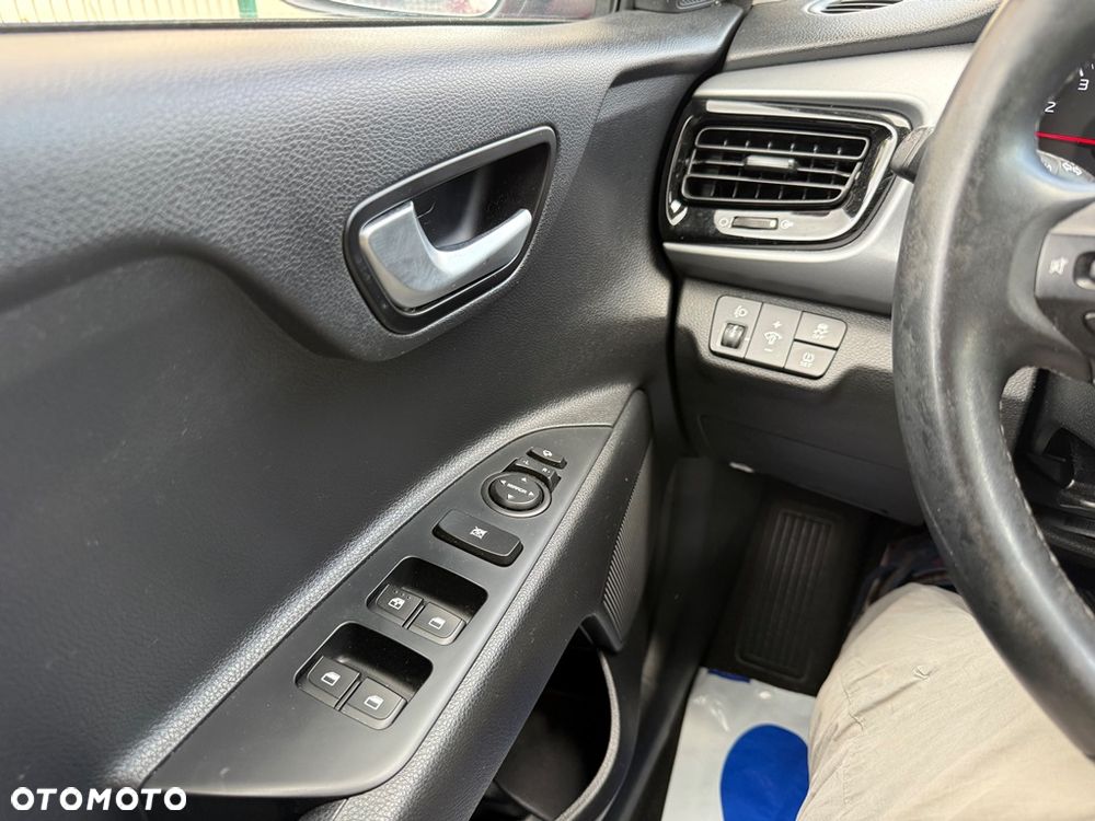 Kia Rio 1.0 T-GDI 100 Dream-Team Edition - 35
