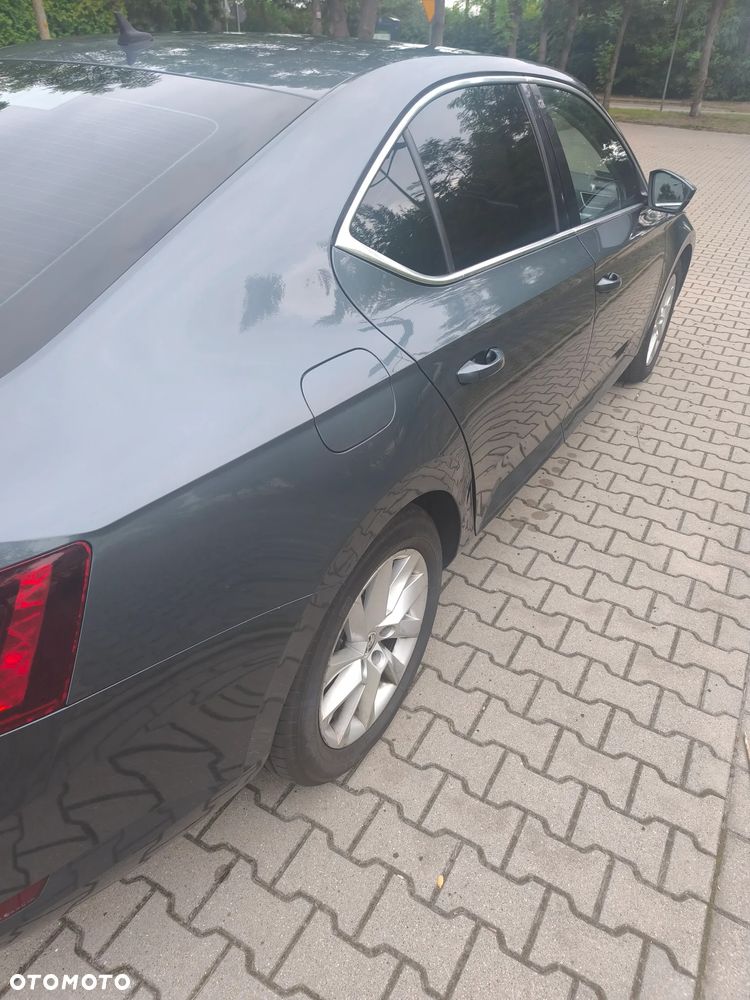 Skoda Superb 1.5 TSI Active DSG - 7