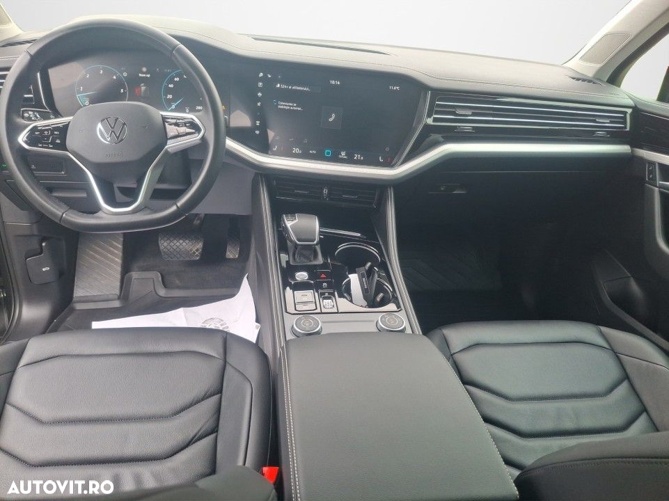 Volkswagen Touareg - 14