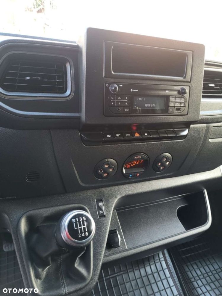 Opel Movano z windą salon Polska - 33