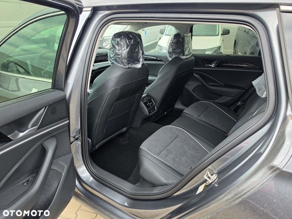 Volkswagen Passat Variant 1.5 TSI eHybrid PHEV 150kW Business Plus DSG - 16