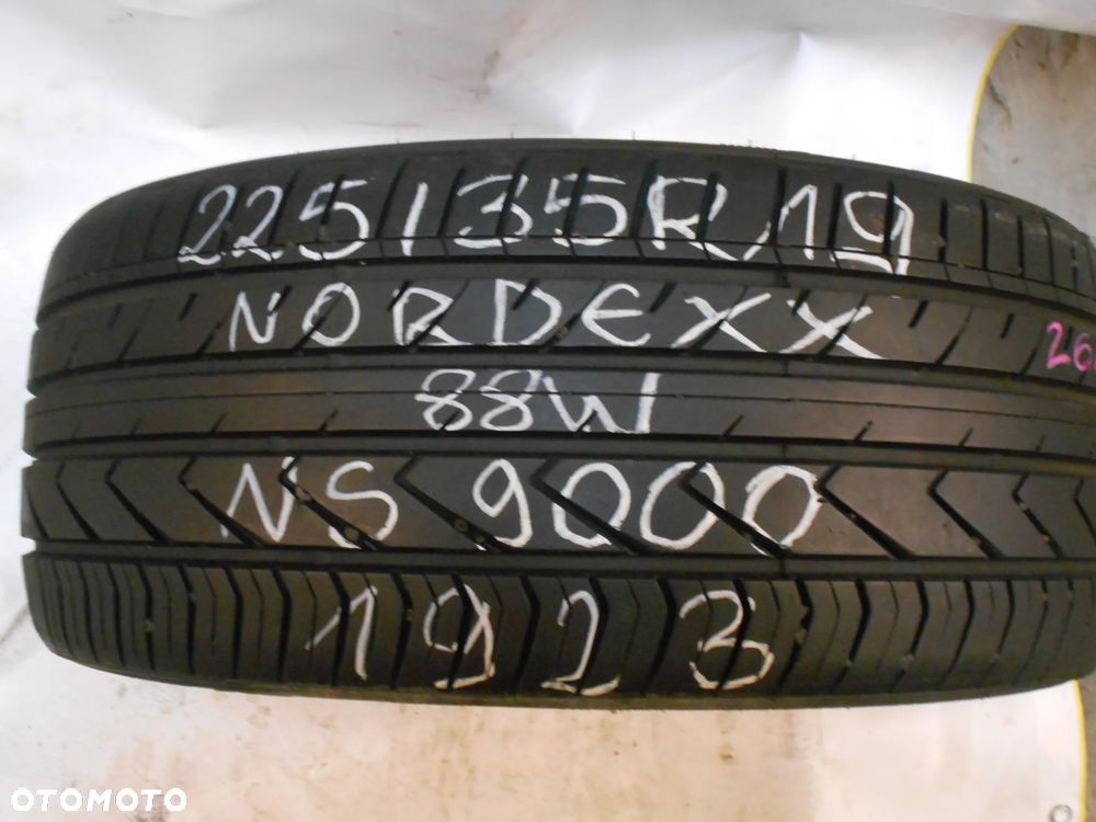 OPONA POJEDYNKA 225/35R19 NORDEXX NS9100 DOT 2923 8MM - 1