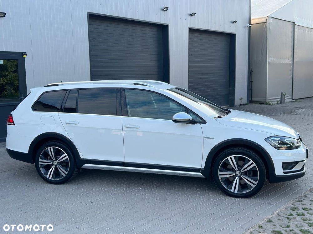 Volkswagen Golf - 11