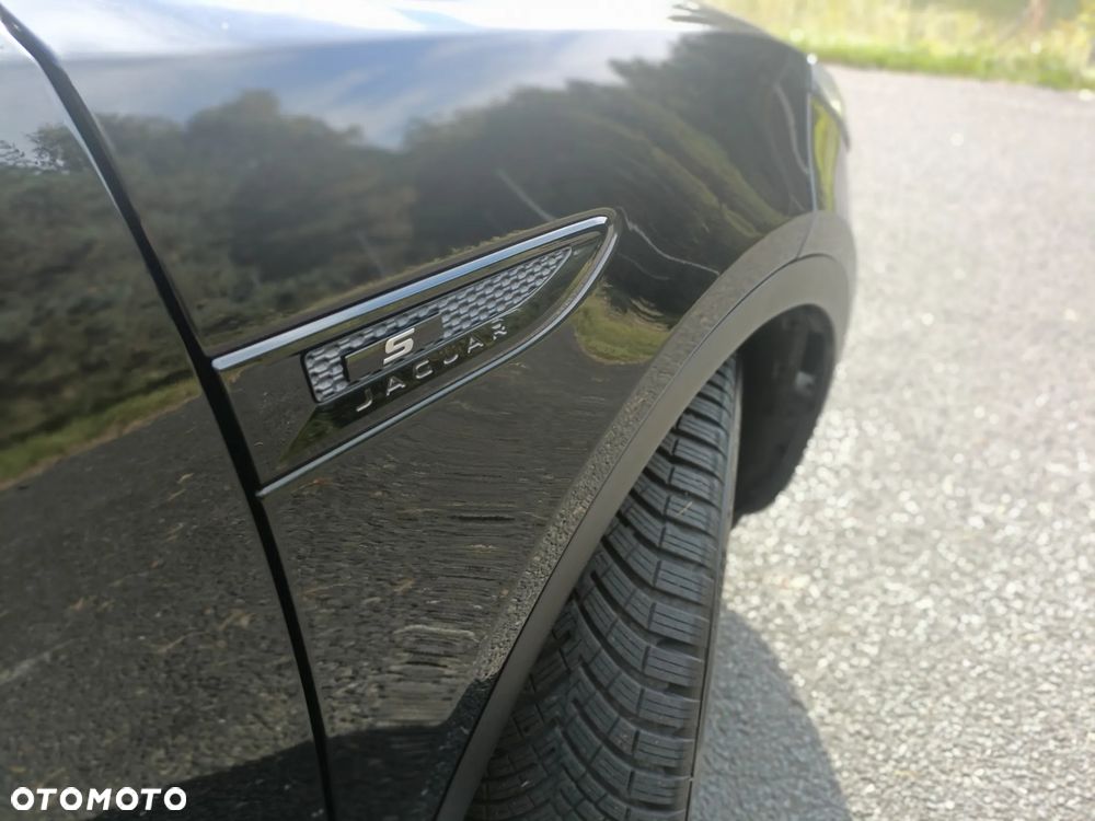 Jaguar E-Pace - 27