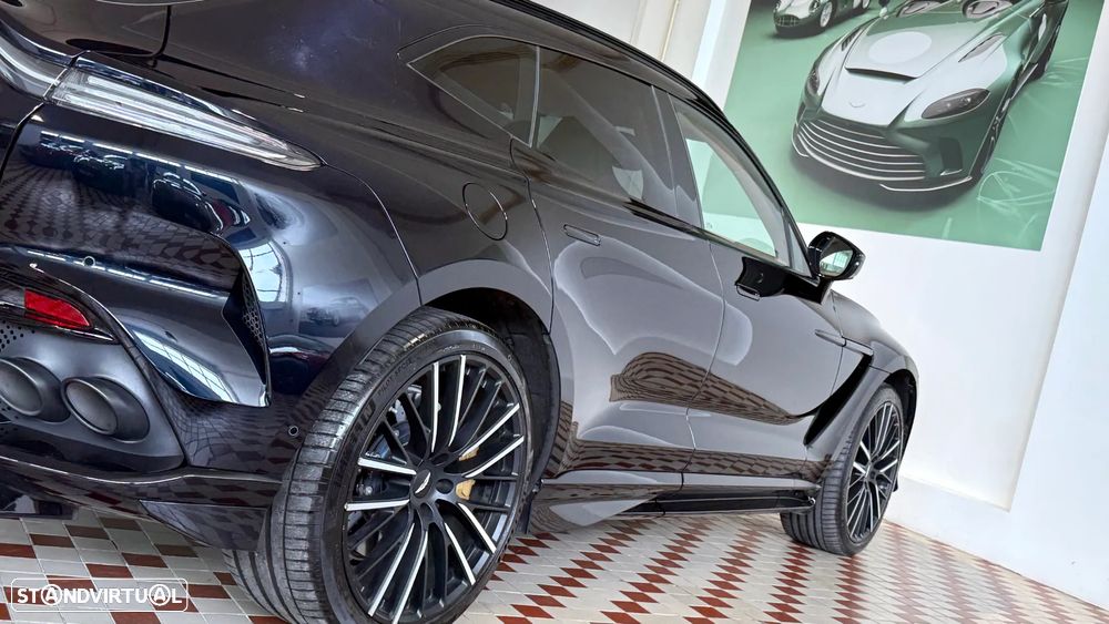 Aston Martin DBX 707 - 6