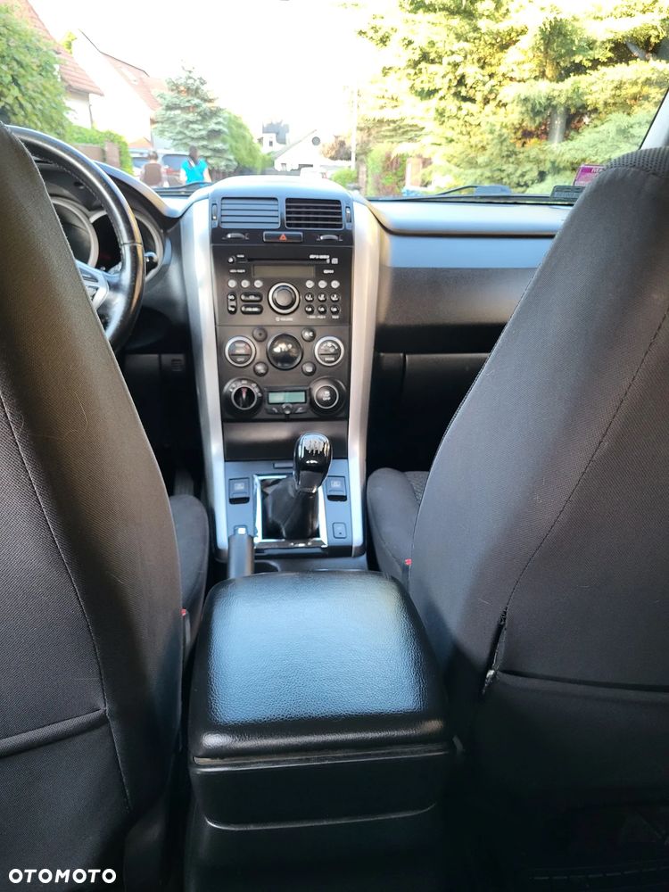 Suzuki Grand Vitara 2.4 Premium - 15