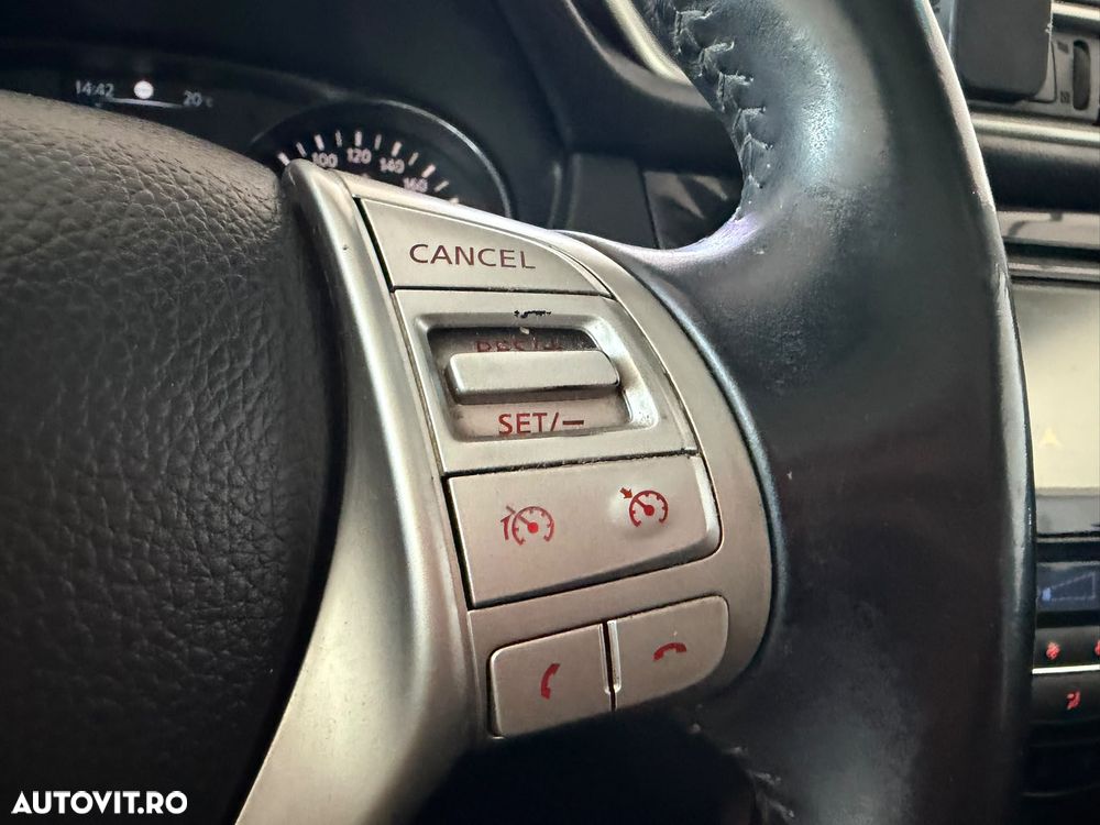 Nissan Qashqai 1.5 DCI Start/Stop N-Connecta - 11