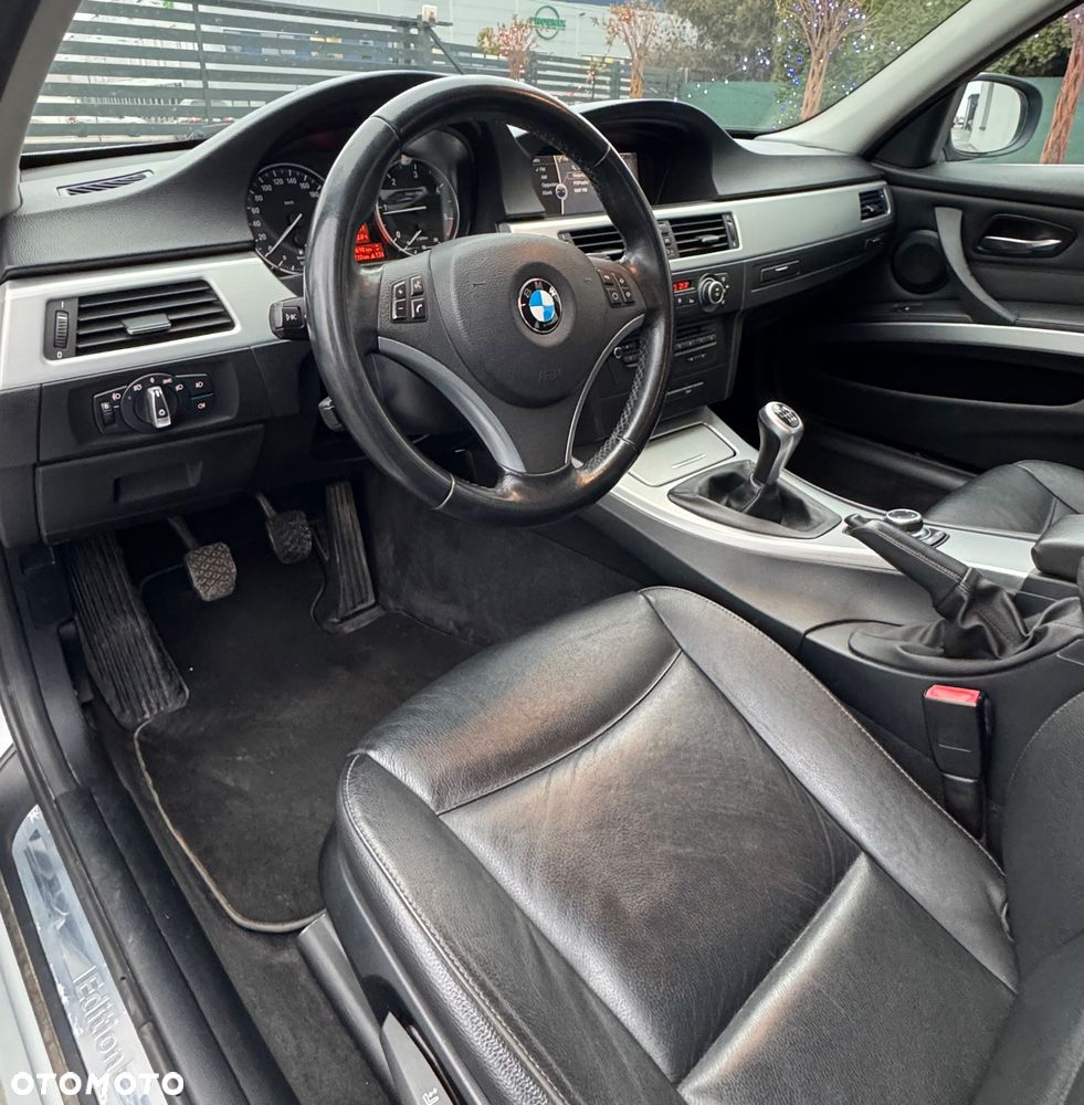 BMW Seria 3 318d DPF Edition Sport - 12
