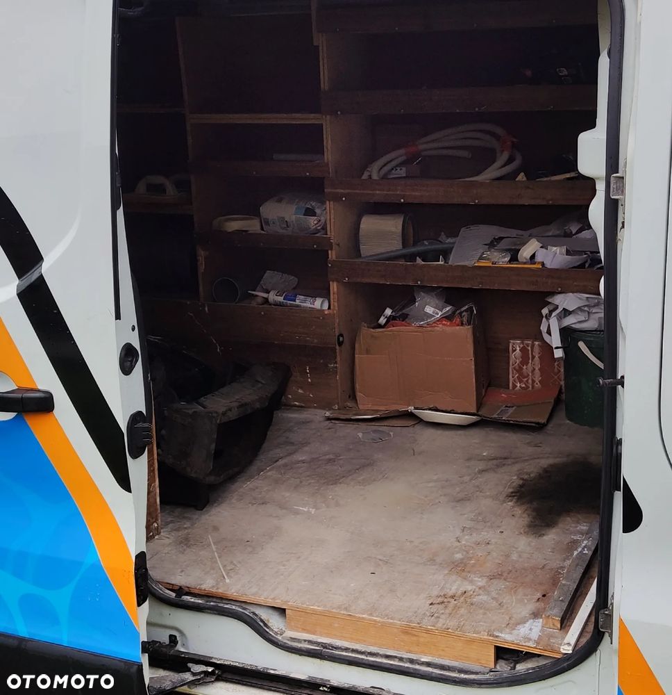 Renault Trafic - 17