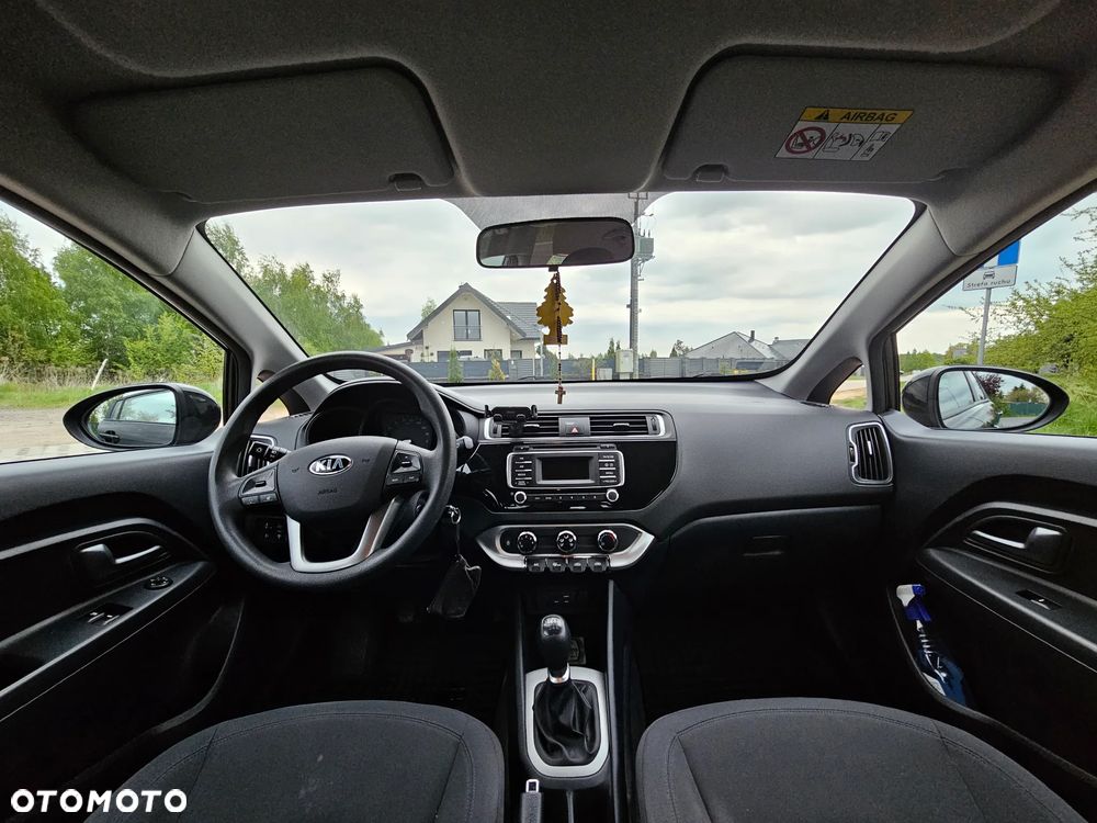 Kia Rio 1.4 L - 10