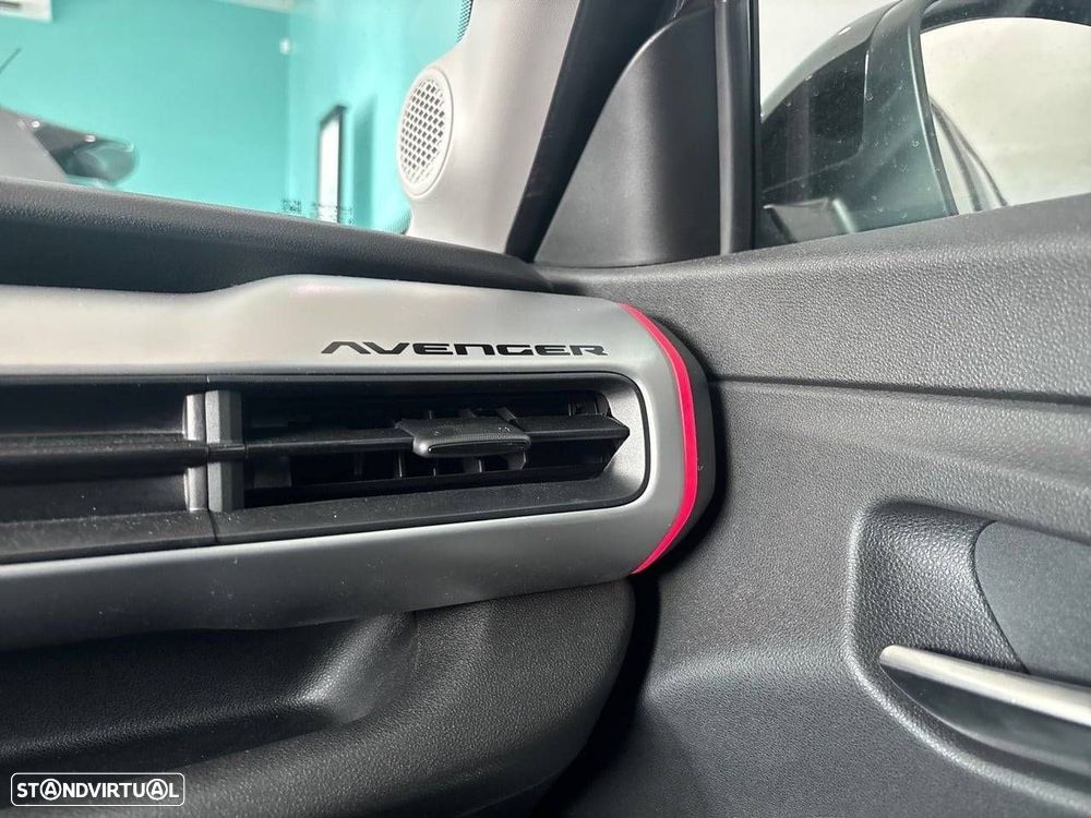 Jeep Avenger 1.2 GSE T3 Summit - 21