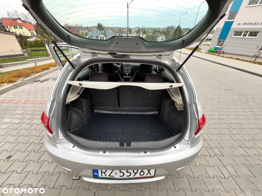 Alfa Romeo 147 1.9 JTD 16V Distinctive - 13