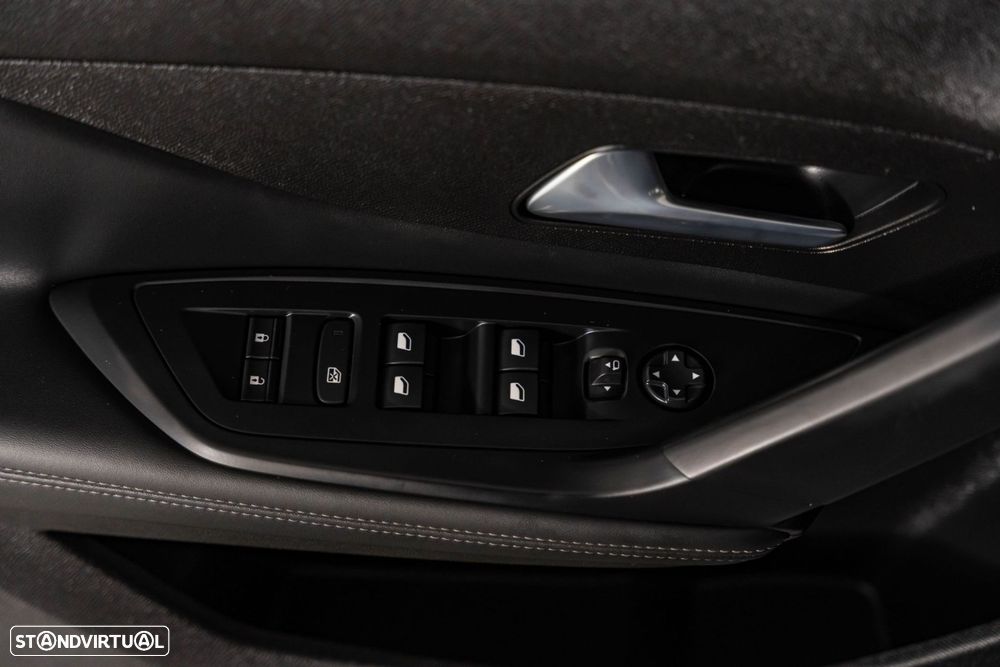 Peugeot 308 SW 1.2 PureTech Allure Pack - 22