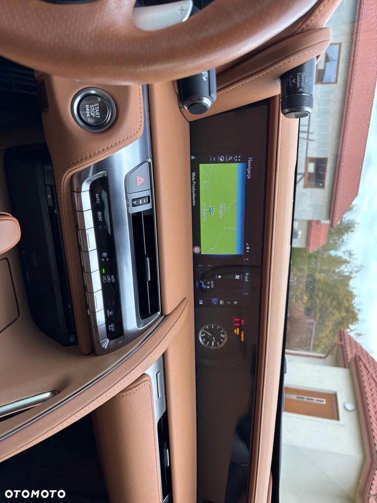 Lexus LC 500 Club Edition - 17