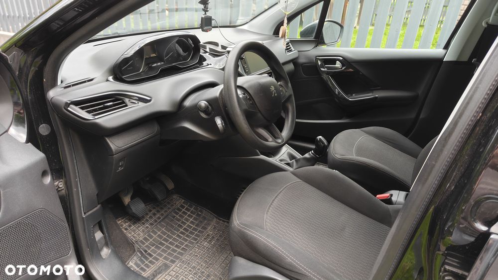 Peugeot 208 1.2 PureTech Style - 9