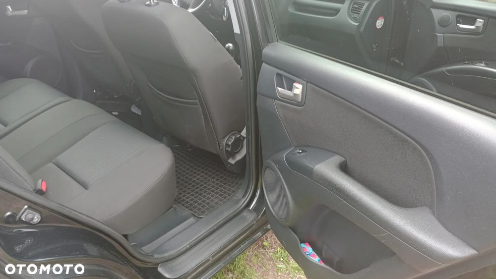 Kia Sportage 2.0 Tour - 4