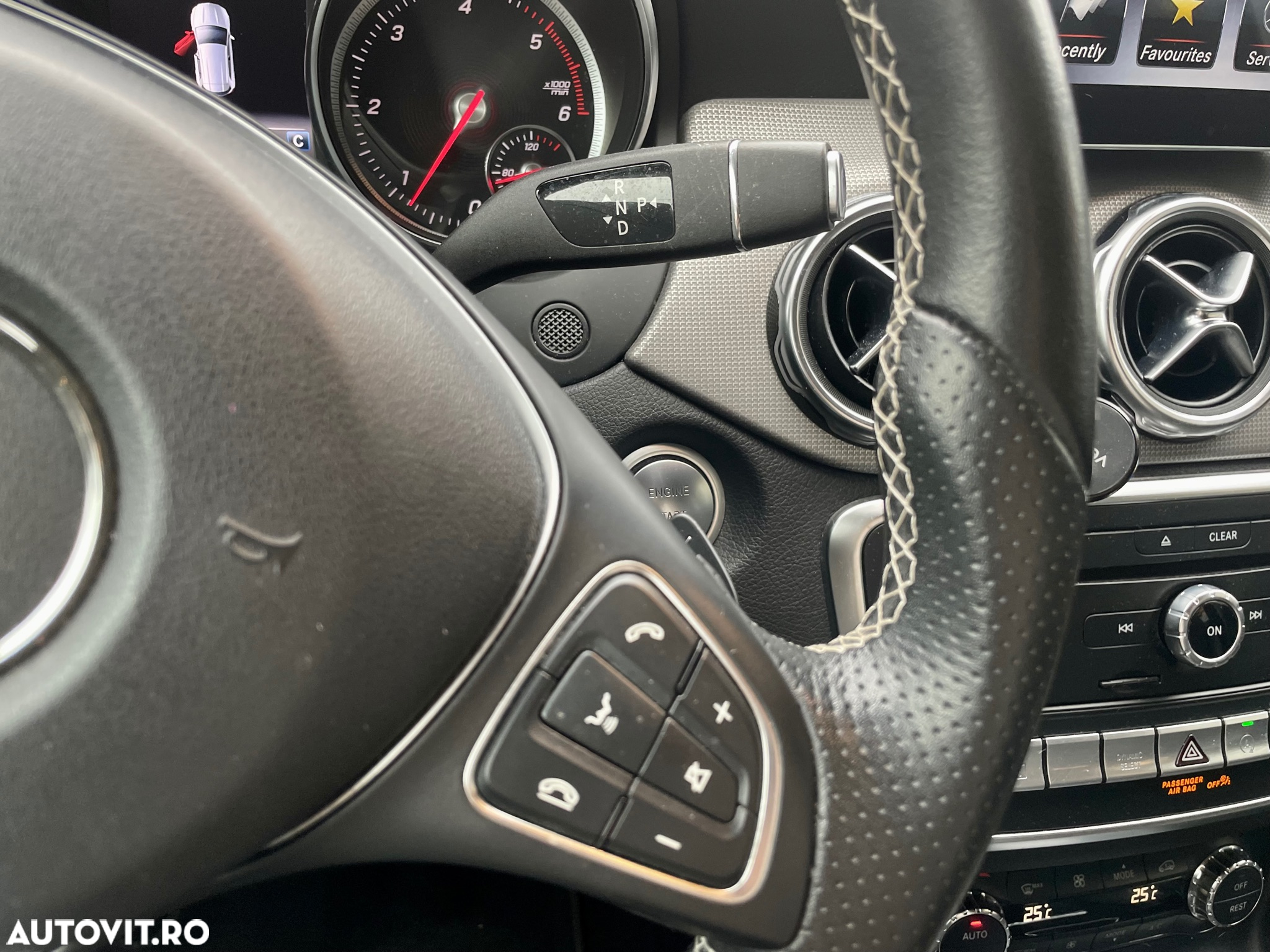 Mercedes-Benz GLA 200 d 4MATIC Aut. - 24