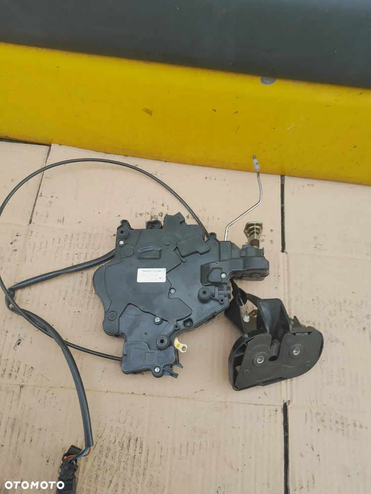 Zamek bocznych drzwi VW T5 7H0843654BG - 1