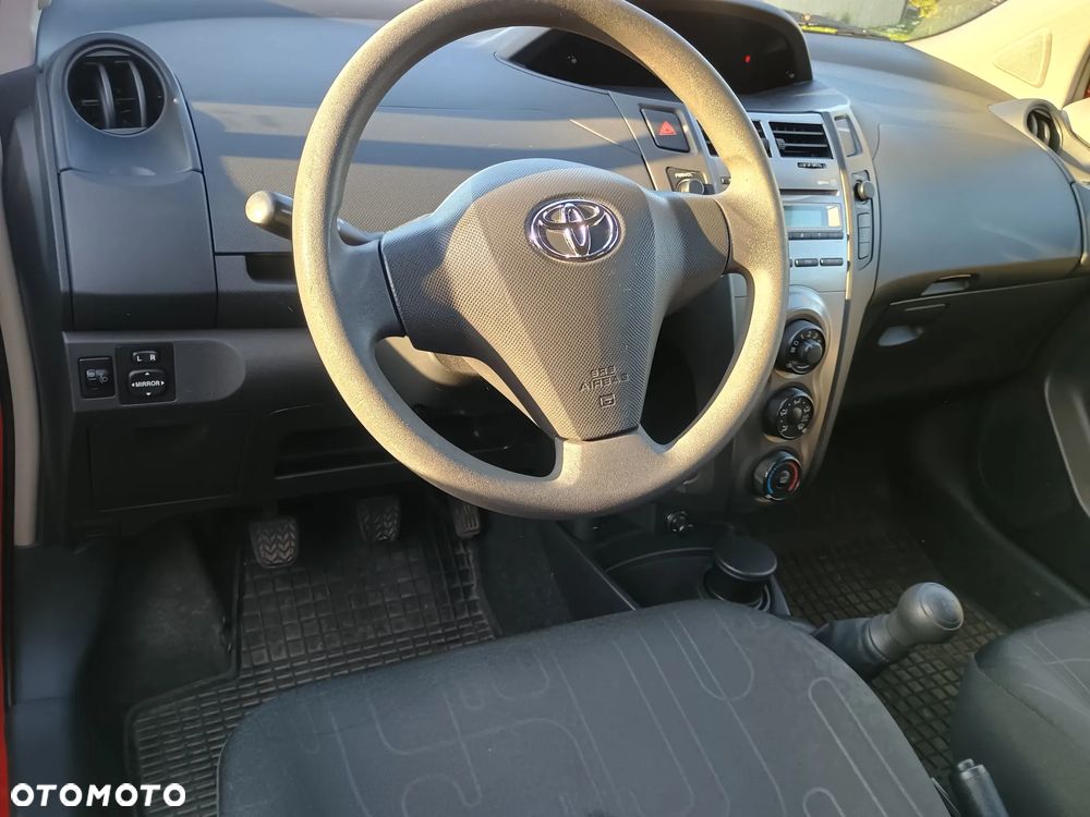 Toyota Yaris 1.0 VVT-i Life - 7