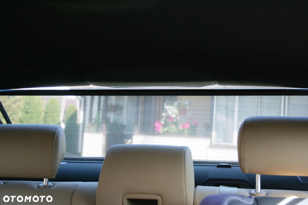 BMW Seria 5 525d - 12