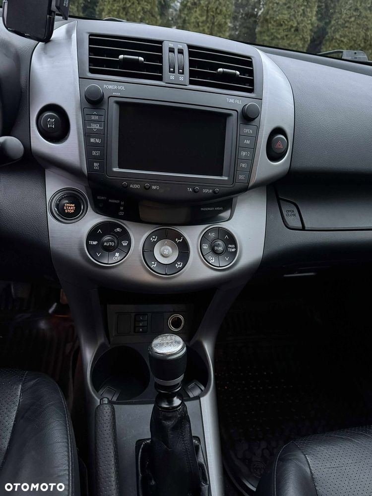 Toyota RAV4 2.2 D-4D 4x4 Sol - 12