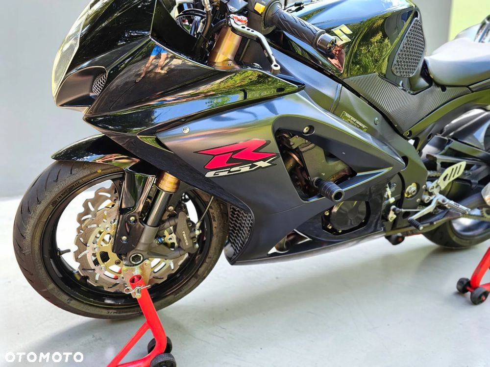 Suzuki GSX-R - 16