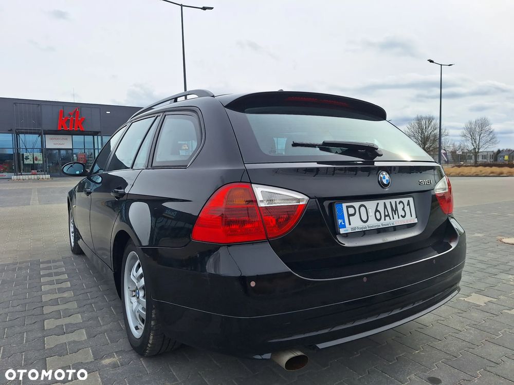 BMW Seria 3 318i - 7