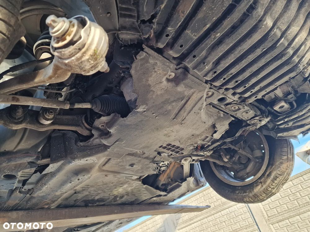 Mercedes-Benz Klasa C 180 d 9G-TRONIC Exclusive - 31