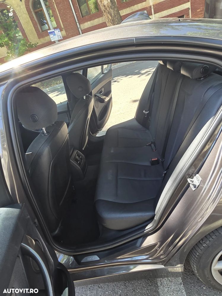 BMW Seria 3 316i Aut. Modern Line - 11