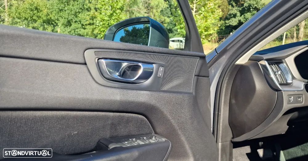 Volvo XC 60 2.0 D4 Momentum Plus Geartronic - 13