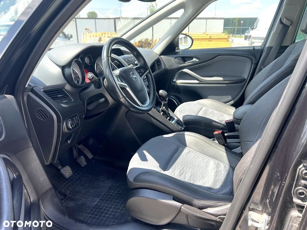 Opel Zafira 2.2 111 - 6