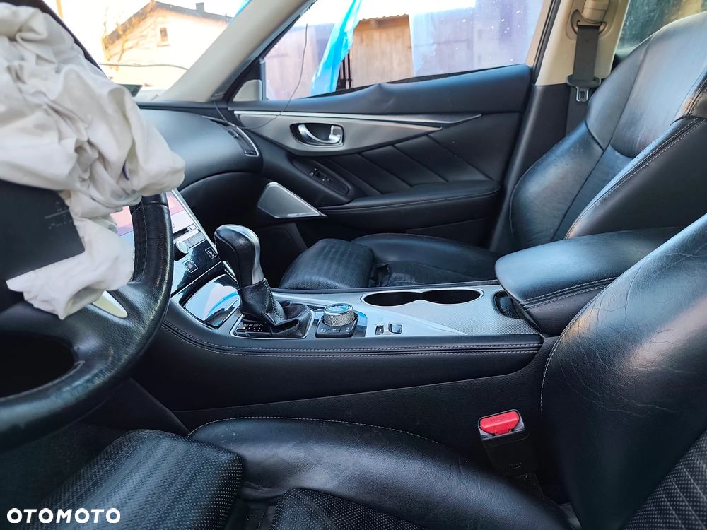 Infiniti Q50 Q50S 3.0t Sport - 10