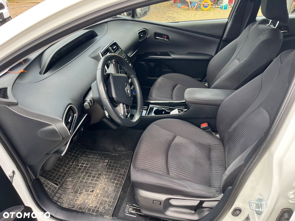Toyota Prius 1.8 Hybrid Executive - 17