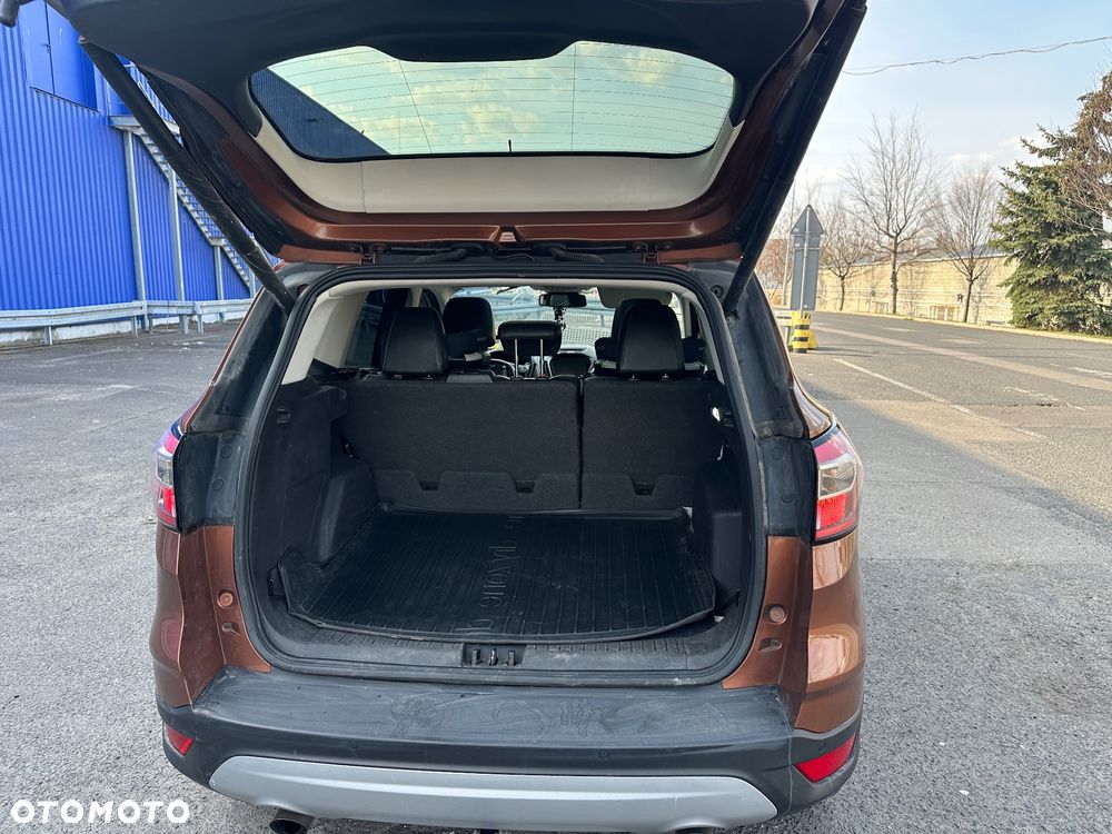 Ford Escape 2.0 EcoBoost AWD Titanium - 5