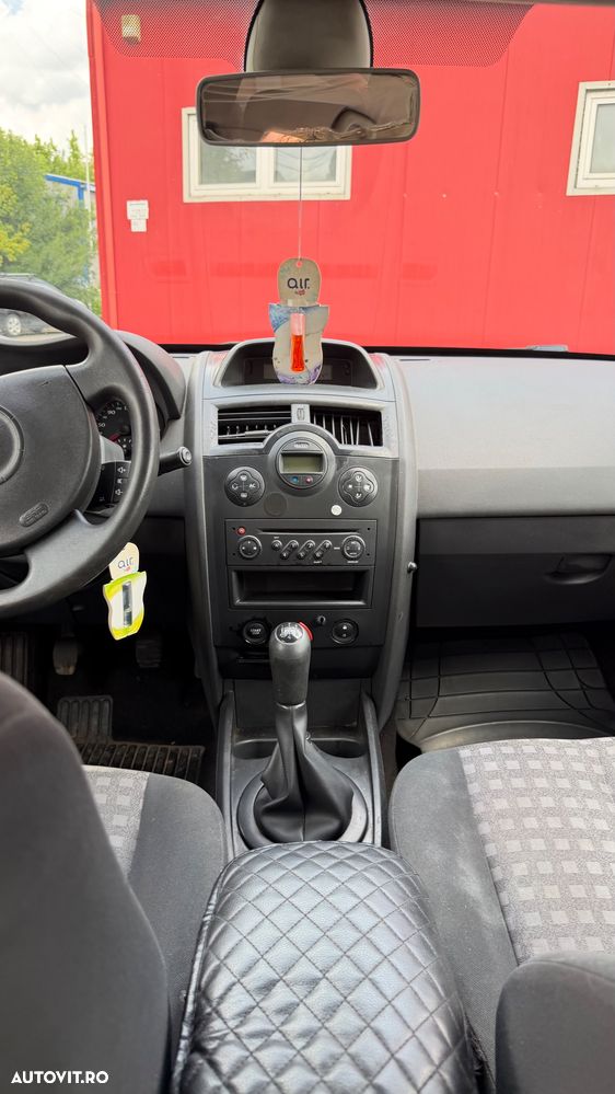 Renault Megane 1.6 16V Expression - 6