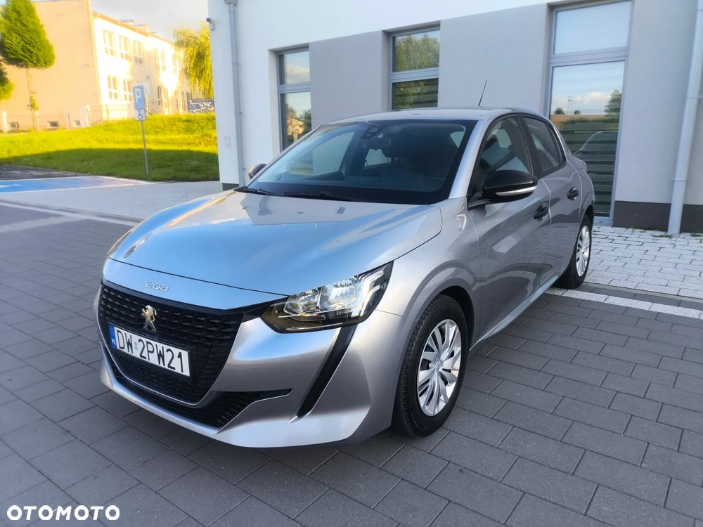 Peugeot 208 - 1