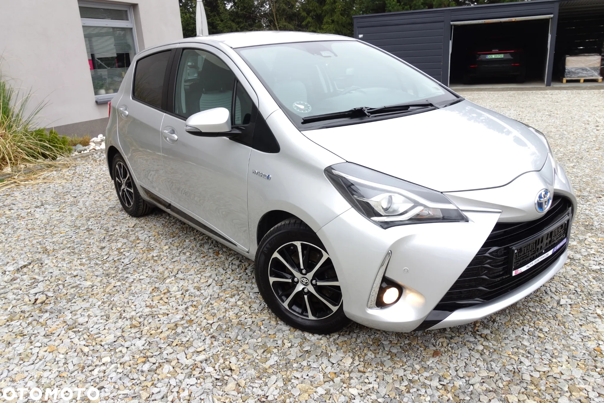 Toyota Yaris Hybrid 1.5 VVT-i Selection - 12