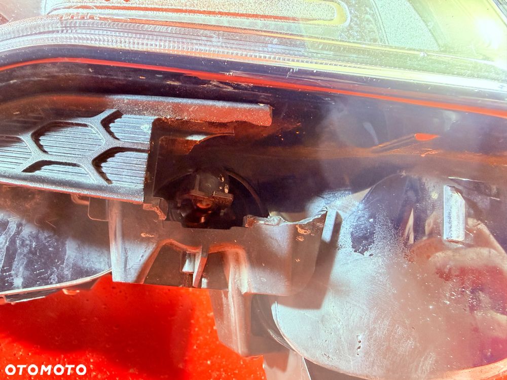 LAMPA PRAWA JEEP GRAND CHEROKEE WK2 lift LCI LIFT BI XENON EU BDB SKRĘTNA T77621B - 6