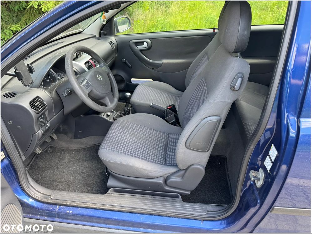 Opel Corsa 1.2 16V Cosmo - 7