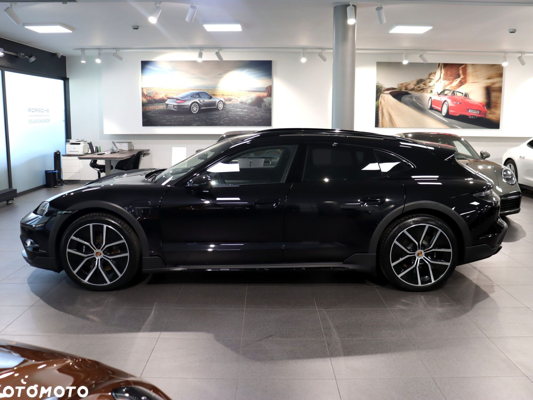 Porsche Taycan 105kWh 4S Cross Turismo - 2