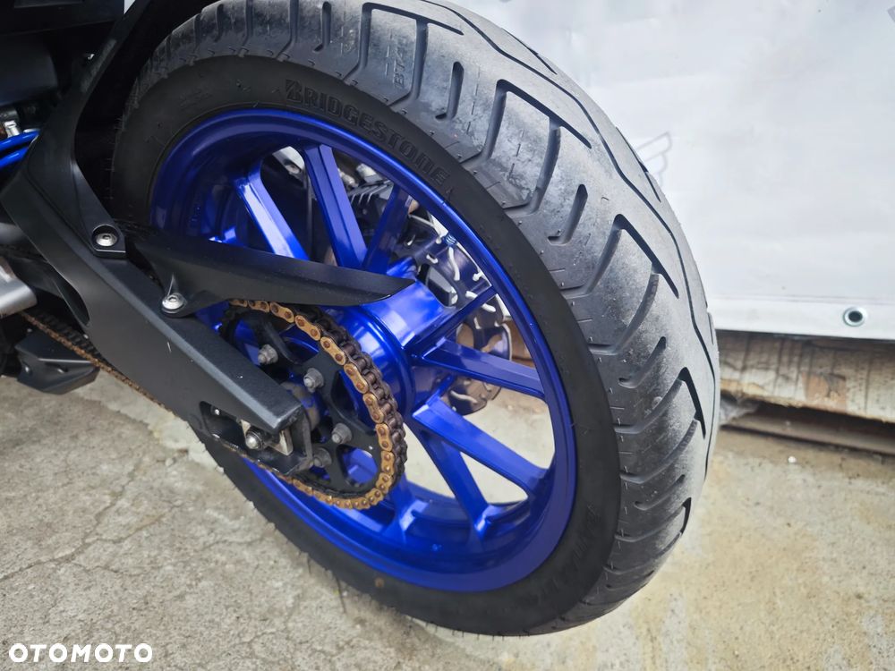 Yamaha MT - 7