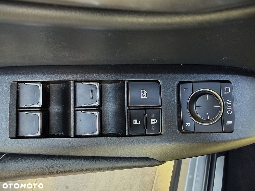 Lexus NX 300h Business Edition AWD - 22